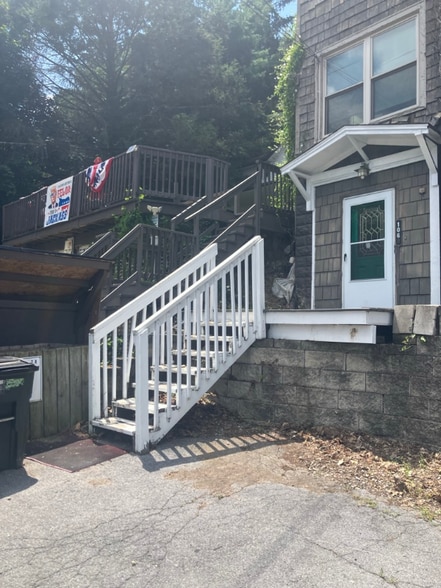 Building Photo - 106 Ruskin Dr