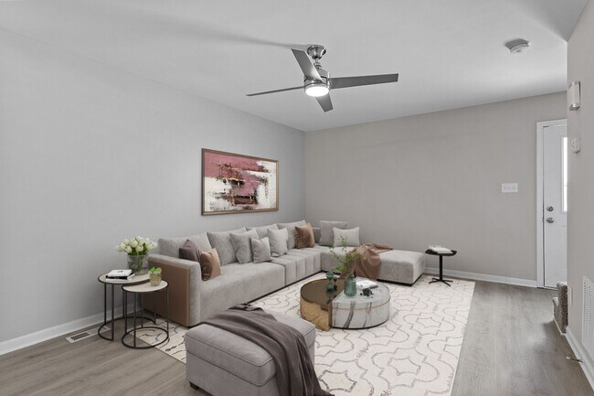 Building Photo - Gorgeous, Newly Renovated Townhome