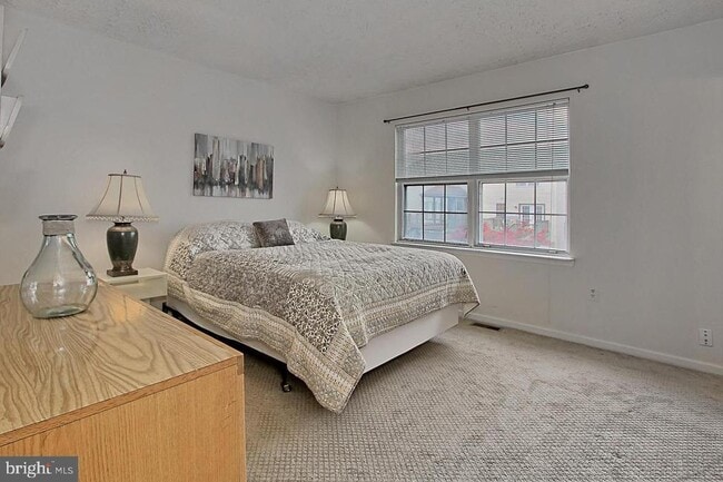 Building Photo - 8607 Woodhue Ct