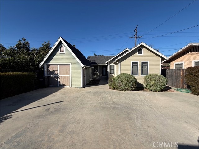 Primary Photo - 547 E Jefferson Ave