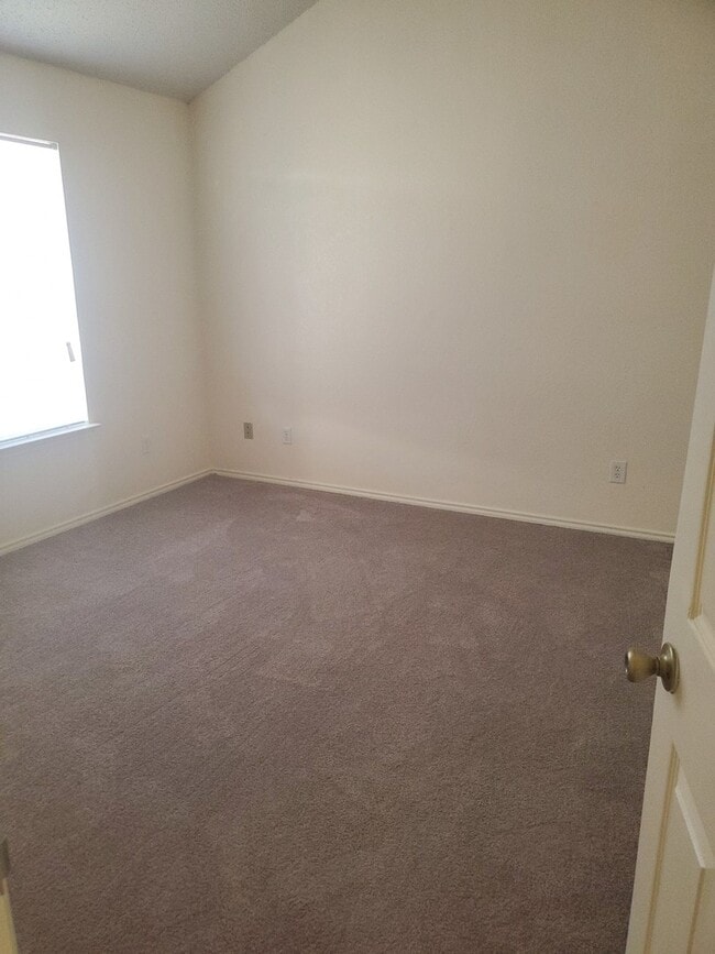 Building Photo - 3504 Rainforest Ln