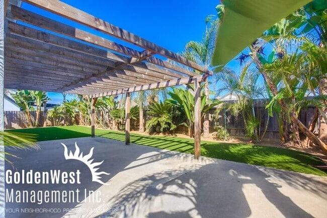 Building Photo - Newly Remodeled 5Bdm 3Ba Single-Family Hom...