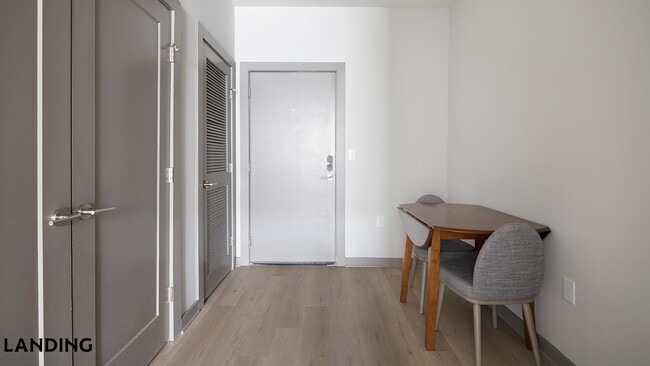 Building Photo - 1801 Meridian St