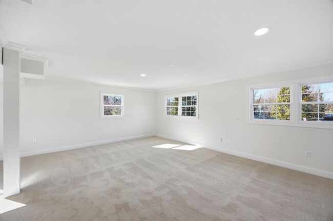 Building Photo - 294 Idle Hour Dr