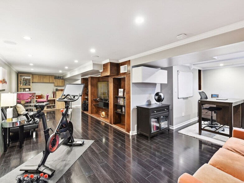 Building Photo - 6017 Halifax Ave S