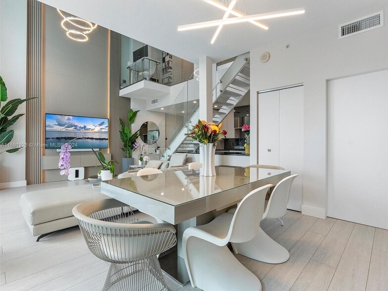 Building Photo - 60 SW 13th St