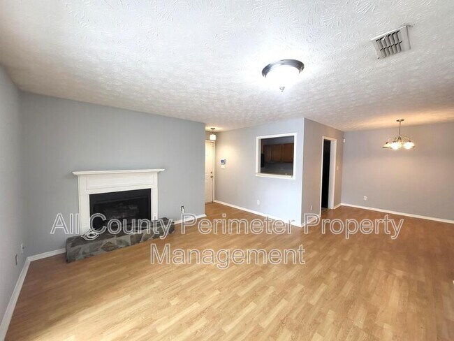 Building Photo - 1904 Country Park Dr