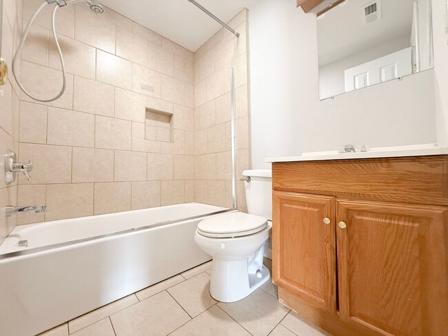 Building Photo - 4 Bedroom Two-Story Home with Large Yard, Lawn Care Included