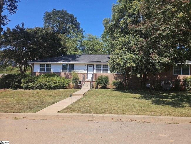 Primary Photo - 4 McNeil Ct