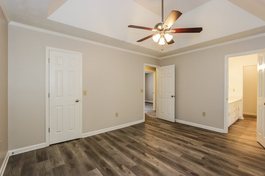 Building Photo - 10 Beaverdam Ct