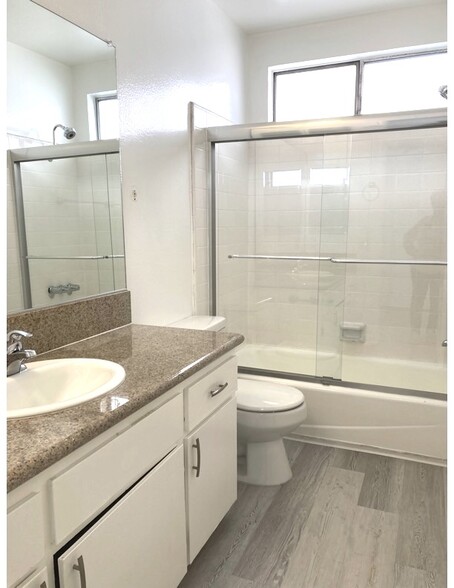 Bright modern bath - 1236 Amherst Ave