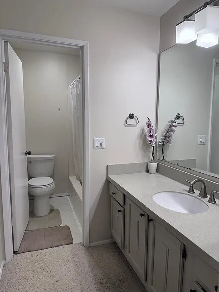 Master bathroom - 7445 Old Redmond Rd