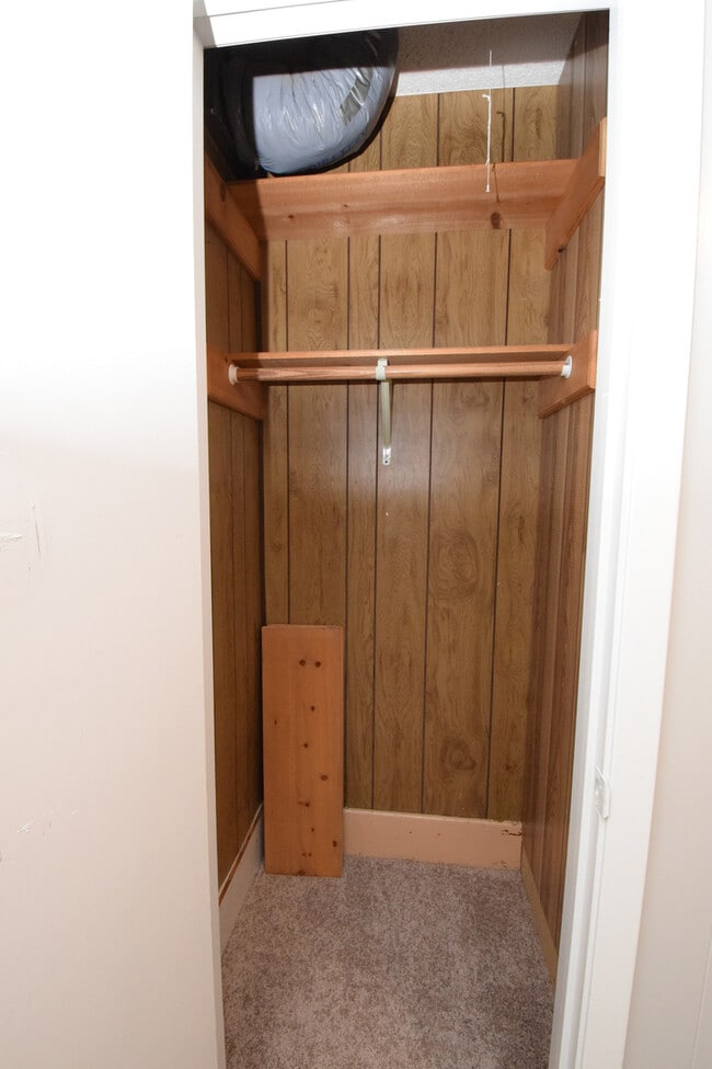 Building Photo - 30th-407 E