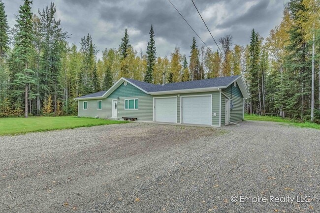 Building Photo - Single Family Home in North Pole