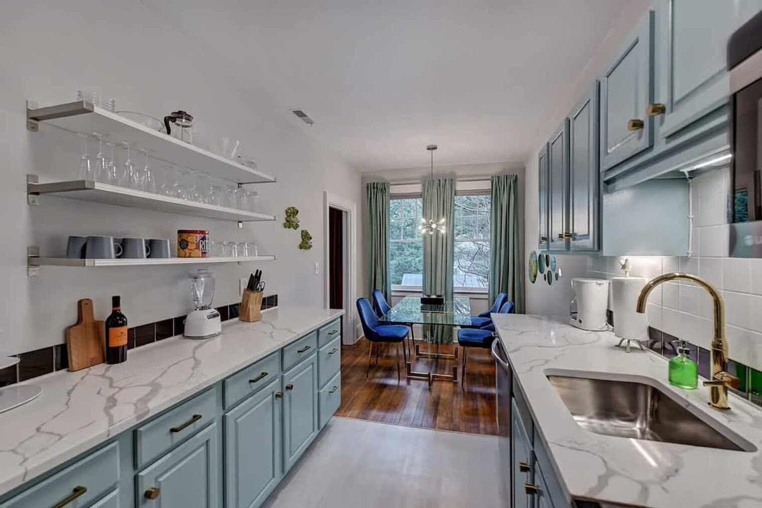 Building Photo - 518 Lamar Ave