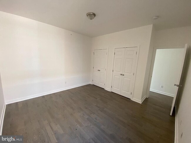 Building Photo - 528 N 34th St