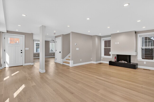 Building Photo - 17 Allston St