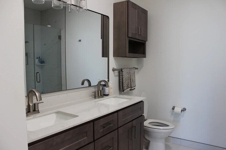 Building Photo - 757 N Orleans St