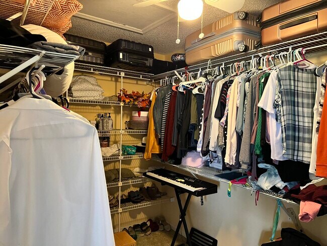 Building Photo - 6787 Via Regina