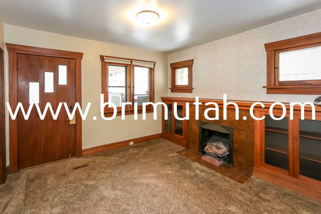 Building Photo - 1144 E 800 S