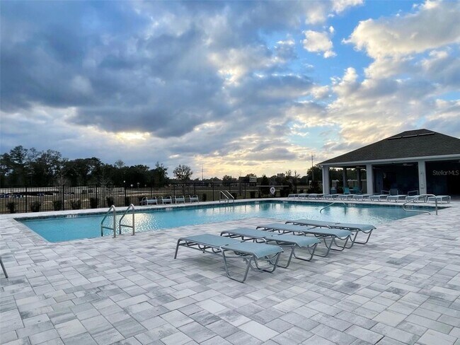 Building Photo - 8226 SW 67th Ave