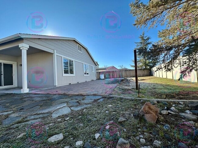 Building Photo - South Meadows 3-Bedroom 2 Bath Home New paint and Carpet Mt. Rose Views & Covered Patio
