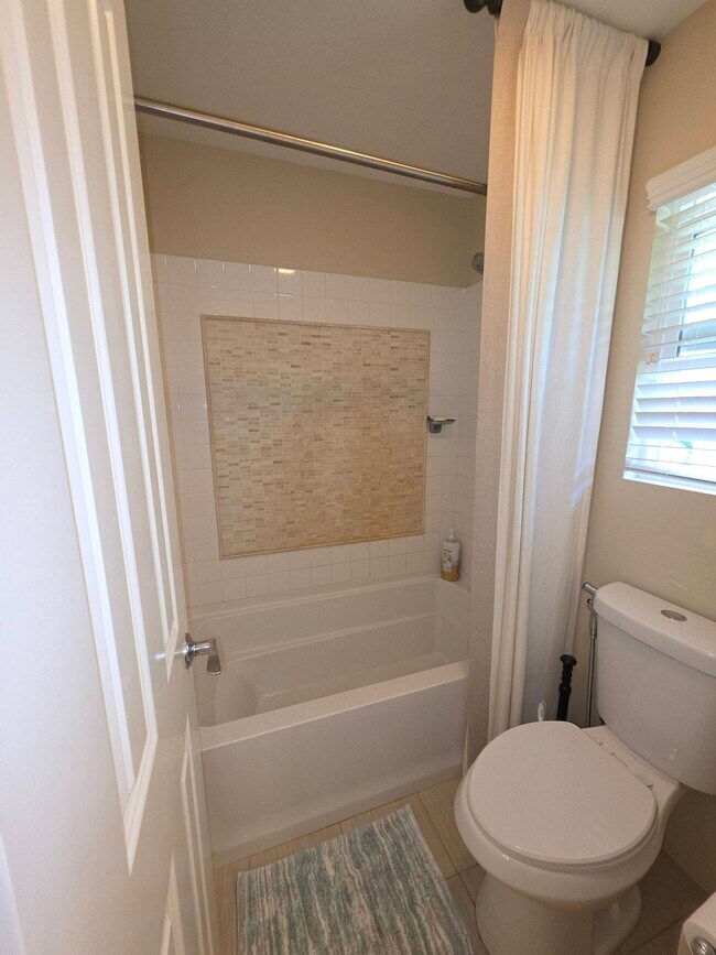 Building Photo - 91-1240-1240 Kaileolea Dr