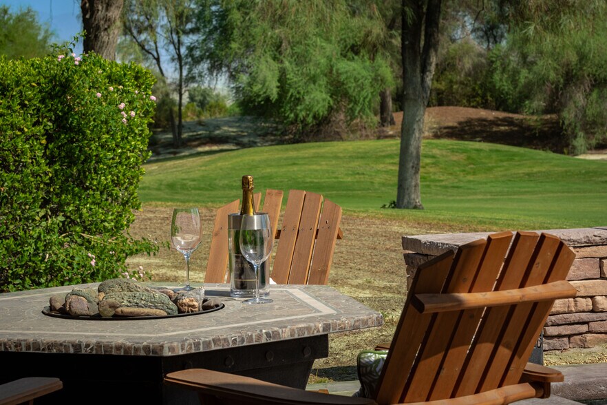 Building Photo - 45 Vista Encantada