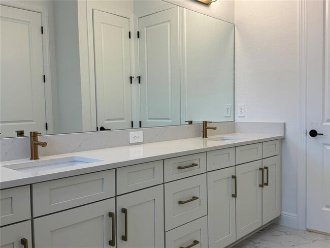 Building Photo - 1512 Lugano Cir