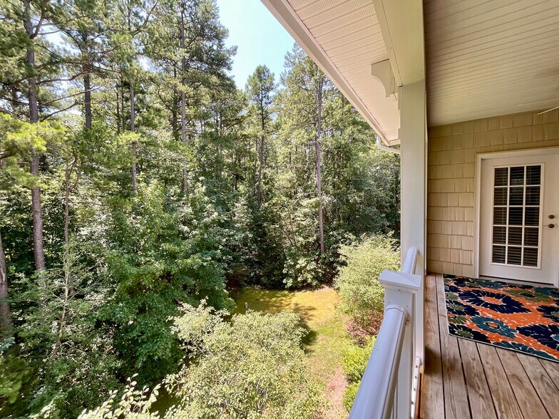 Building Photo - 833 Providence Glen Dr