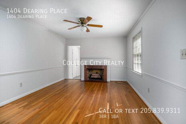 Building Photo - 1404 Dearing Pl