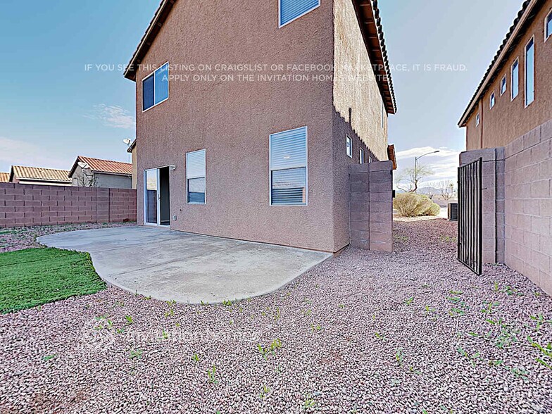 Building Photo - 690 Blooming Sage Ct