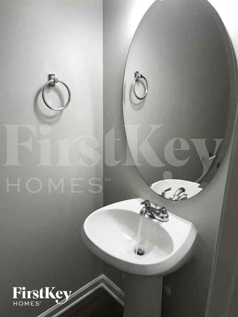 Building Photo - 232 Morning Dew Dr