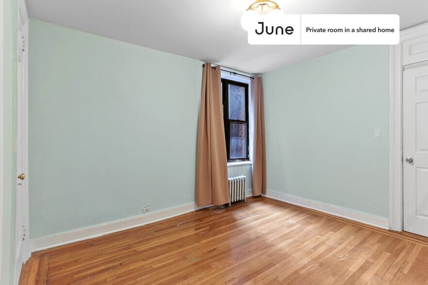Building Photo - Room in Shared 2 bed/1 bath home