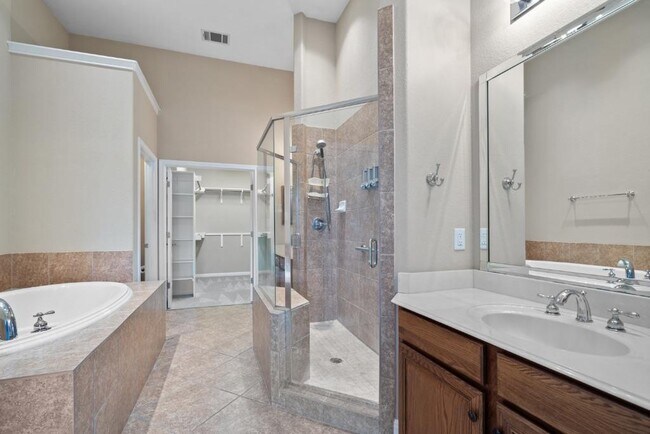 Building Photo - 202 Sunrise Ridge Cove