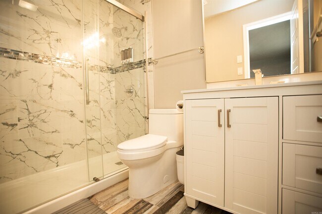 Building Photo - 8 Turtle Creek Ct