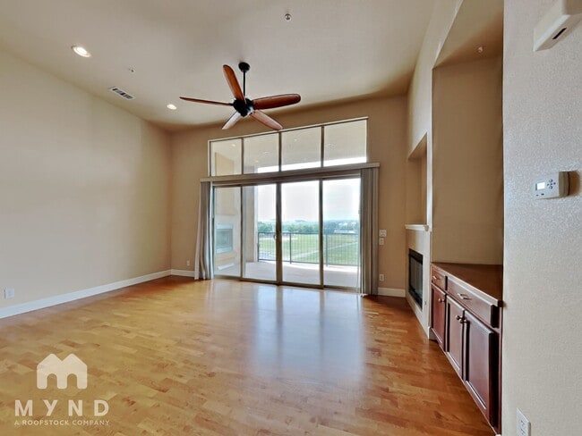 Building Photo - 307 Inverness Way S
