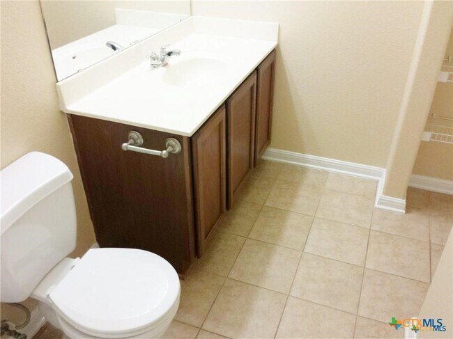 Building Photo - 112 Rush Haven