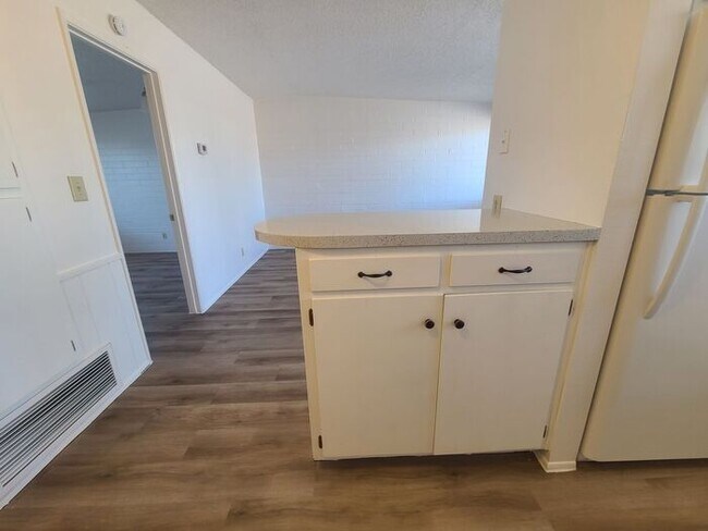 Building Photo - Charming 1 bedroom 1 bathroom