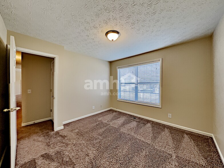 Building Photo - 624 Glendale Forest Dr