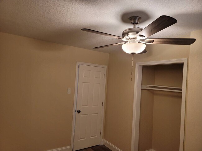 Building Photo - 511 Octave St