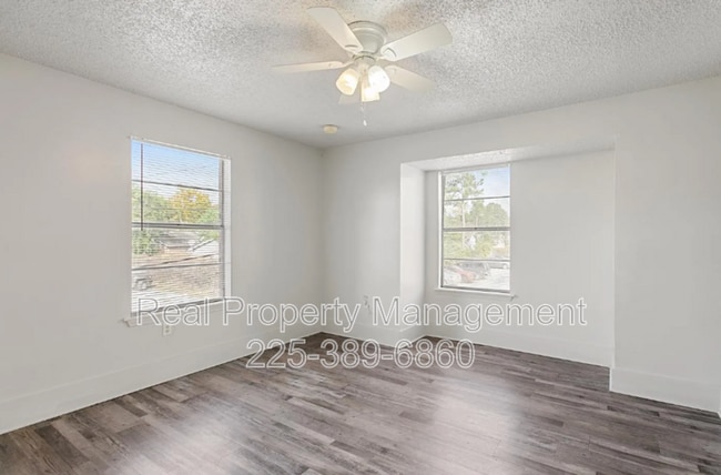 Building Photo - 1005 Shilo St