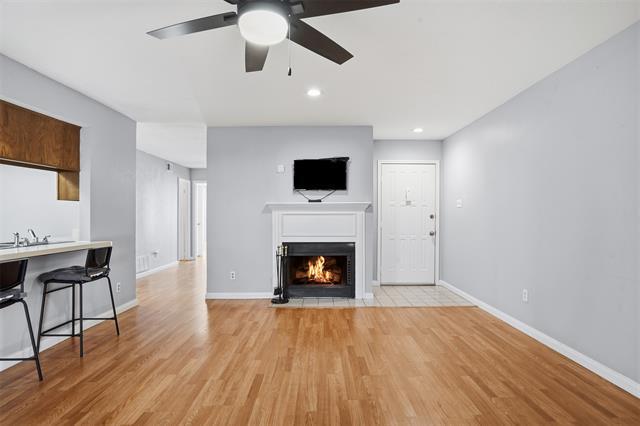 Building Photo - 2535 Wedglea Dr