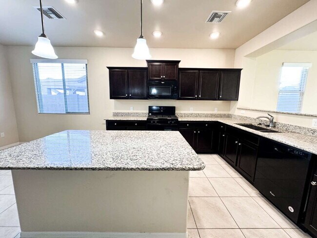 Building Photo - Araby Crossing – 3 Bedroom, 2 Bathroom Sol...