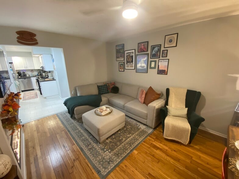 Living area - 63 Sherman Pl