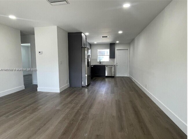 Building Photo - 1814 SW 22nd St