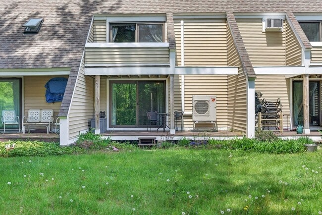 Building Photo - 35 Hazen Rd