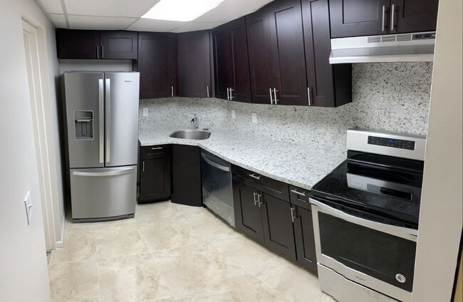 Building Photo - 3129 Oakland Shores Dr
