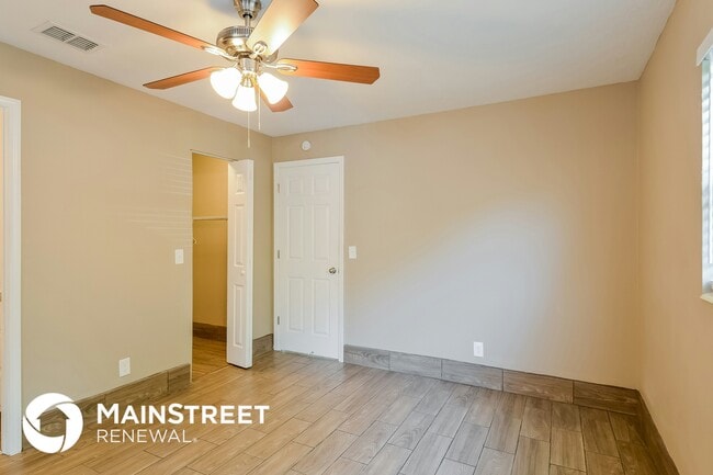 Building Photo - 4440 Naranja Dr S