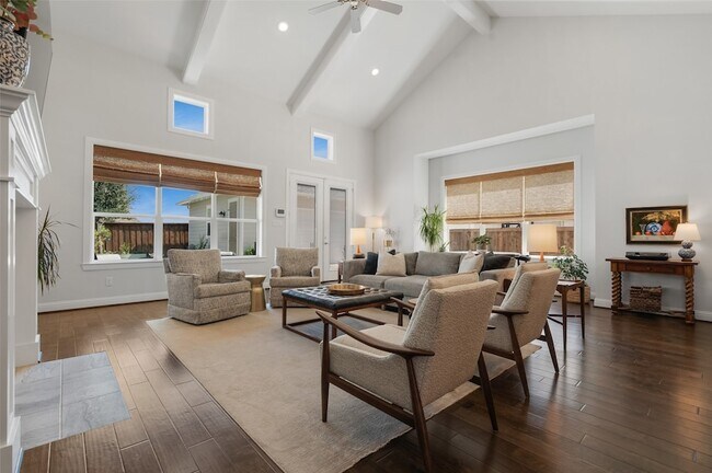 Building Photo - 14104 Cross Oaks Pl